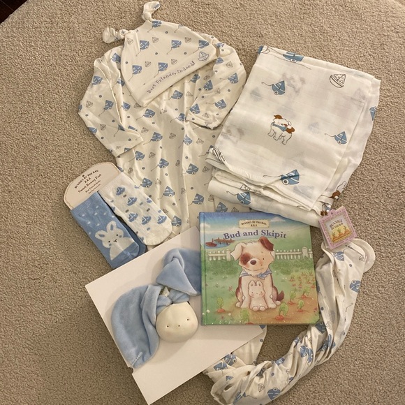 NWT Bunnies By The Bay Newborn Gift Set 0-3Mos